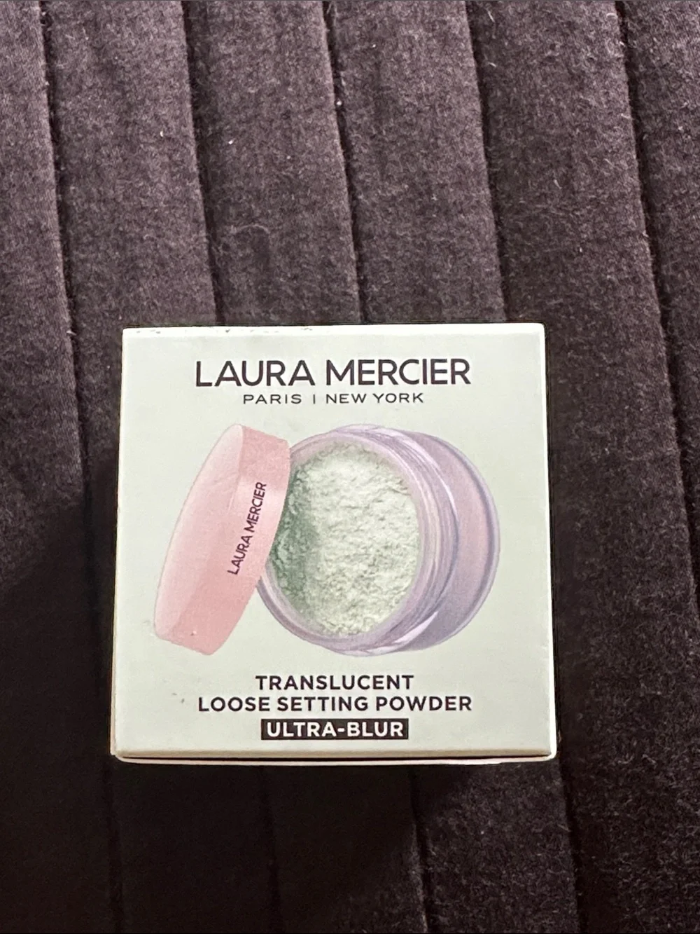 laura mercier Green Color-Correcting Setting Powder